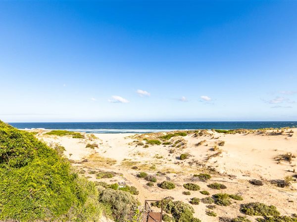 3156 m² Land available in Nautilus Bay