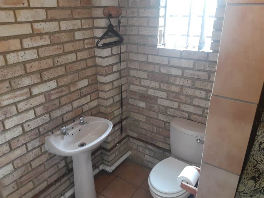 1152  m² Commercial space in Rustenburg Central photo number 21