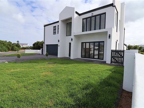 4 Bed House in Shelley Point