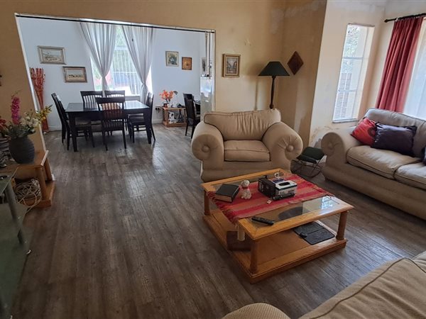 2 Bedroom Townhouse 2 Bedroom Townhouse