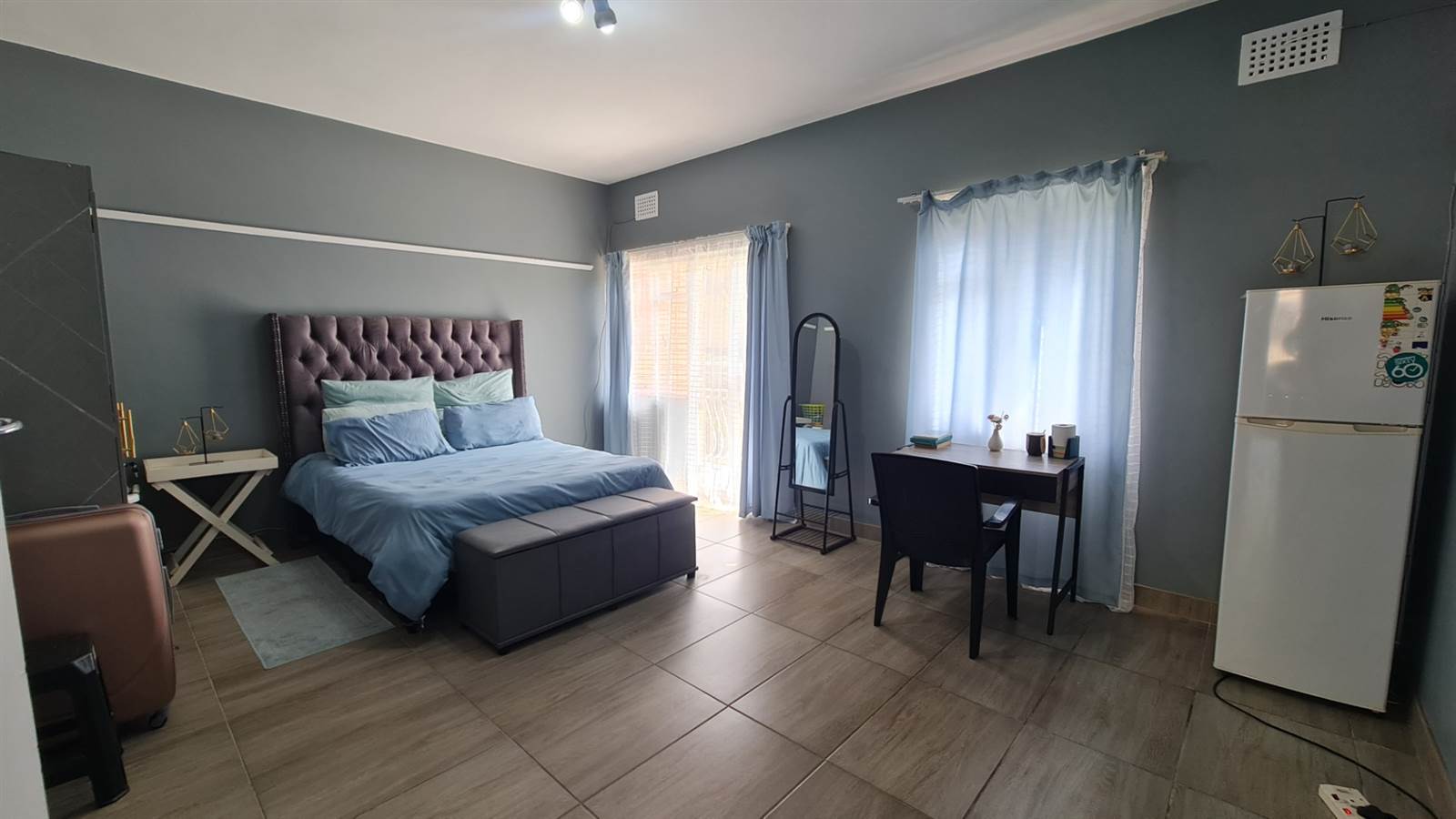 2 Bed Apartment in Pietermaritzburg Central photo number 1
