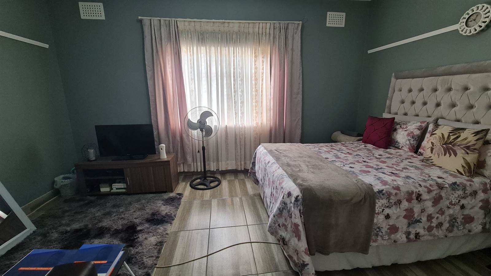 2 Bed Apartment in Pietermaritzburg Central photo number 7