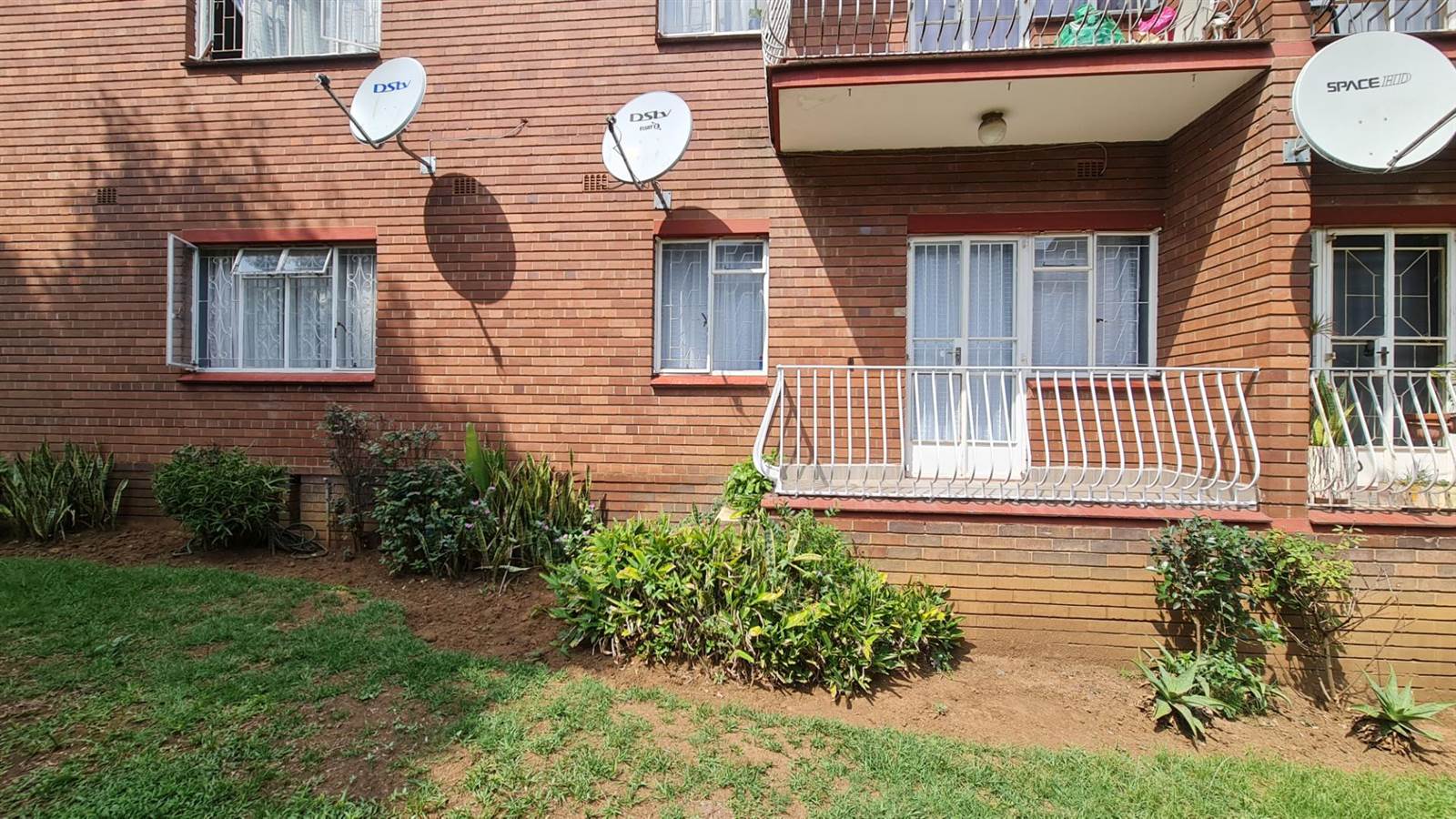 2 Bed Apartment in Pietermaritzburg Central photo number 17