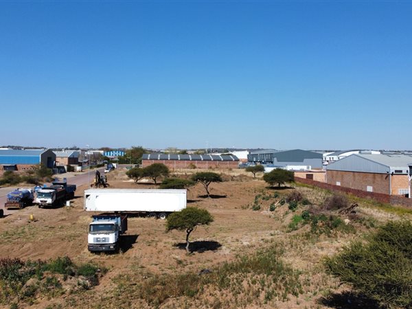 6 984 m² Land 6 984 m² Land