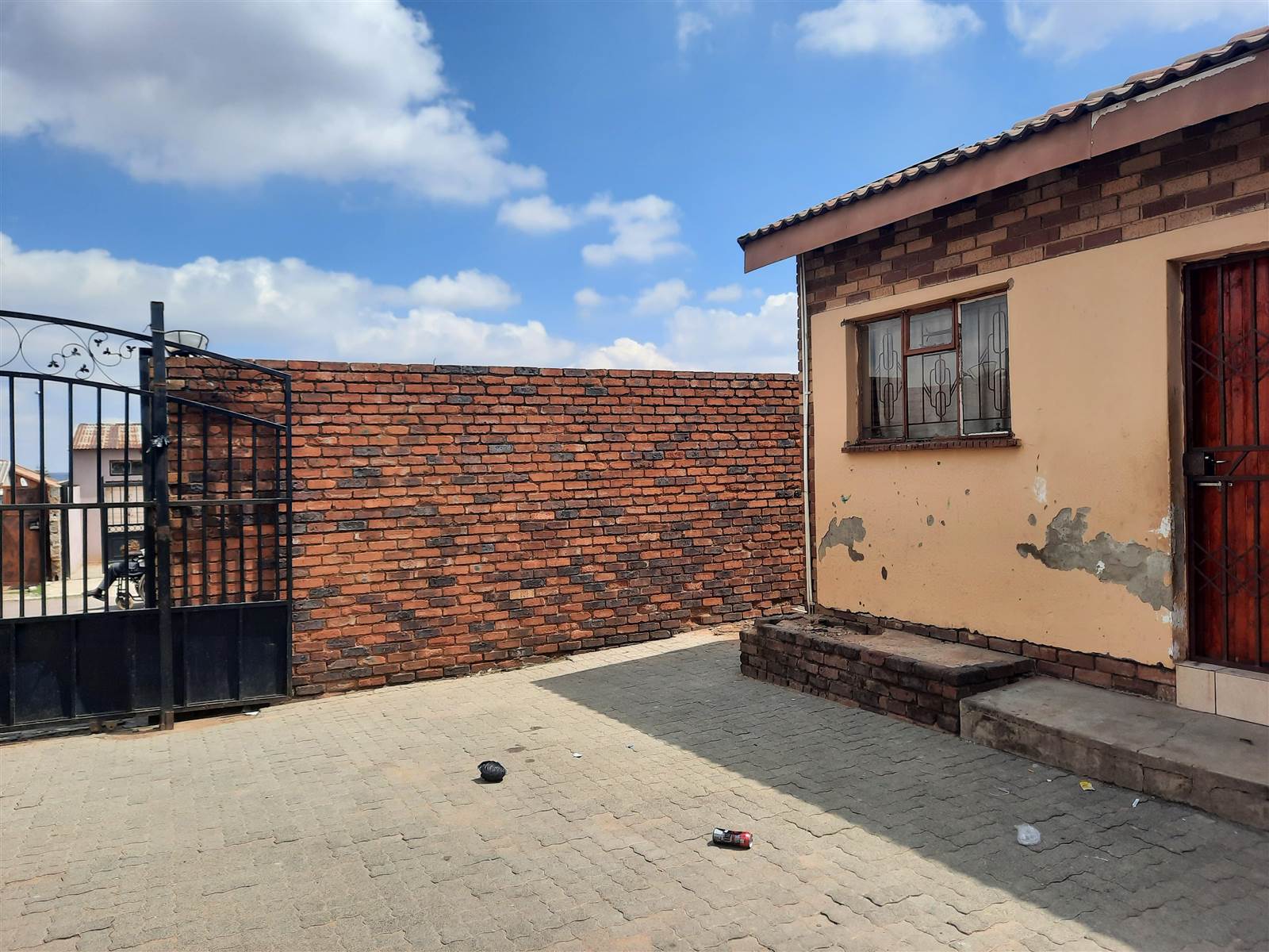14 Bed House in Tembisa photo number 8