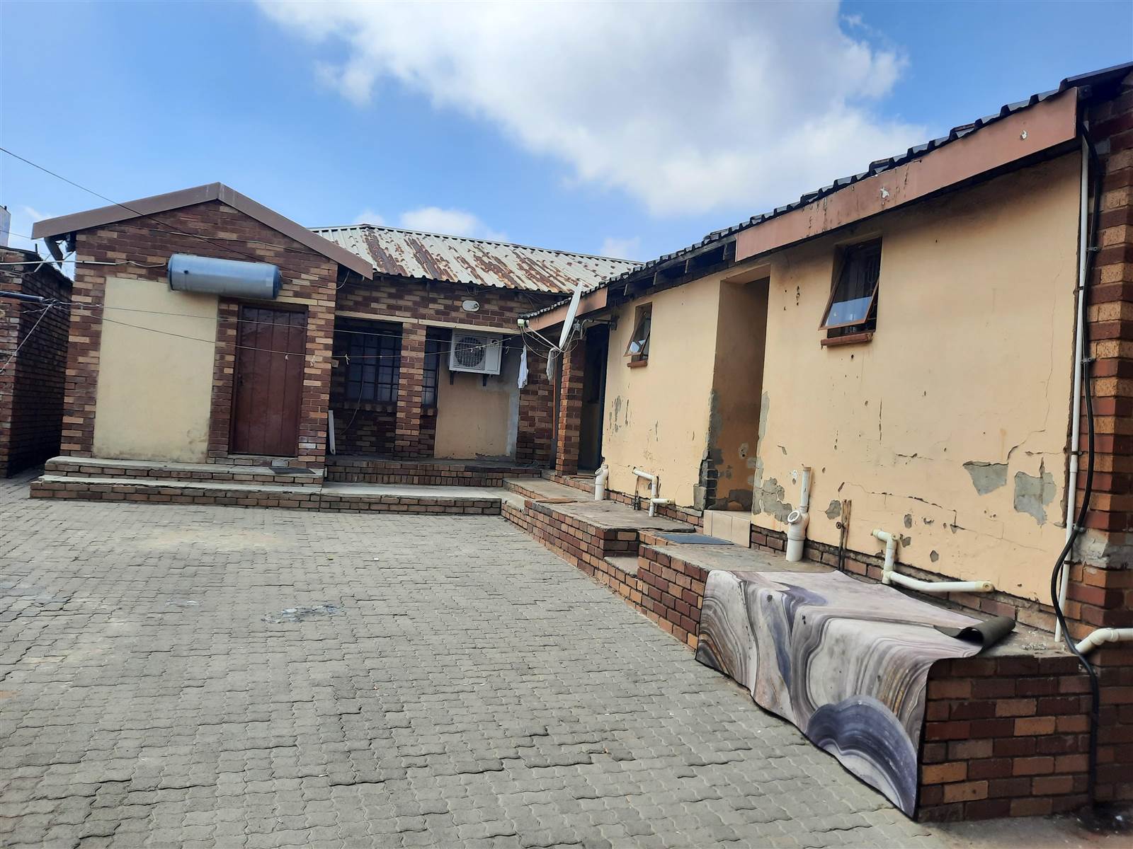 14 Bed House in Tembisa photo number 20