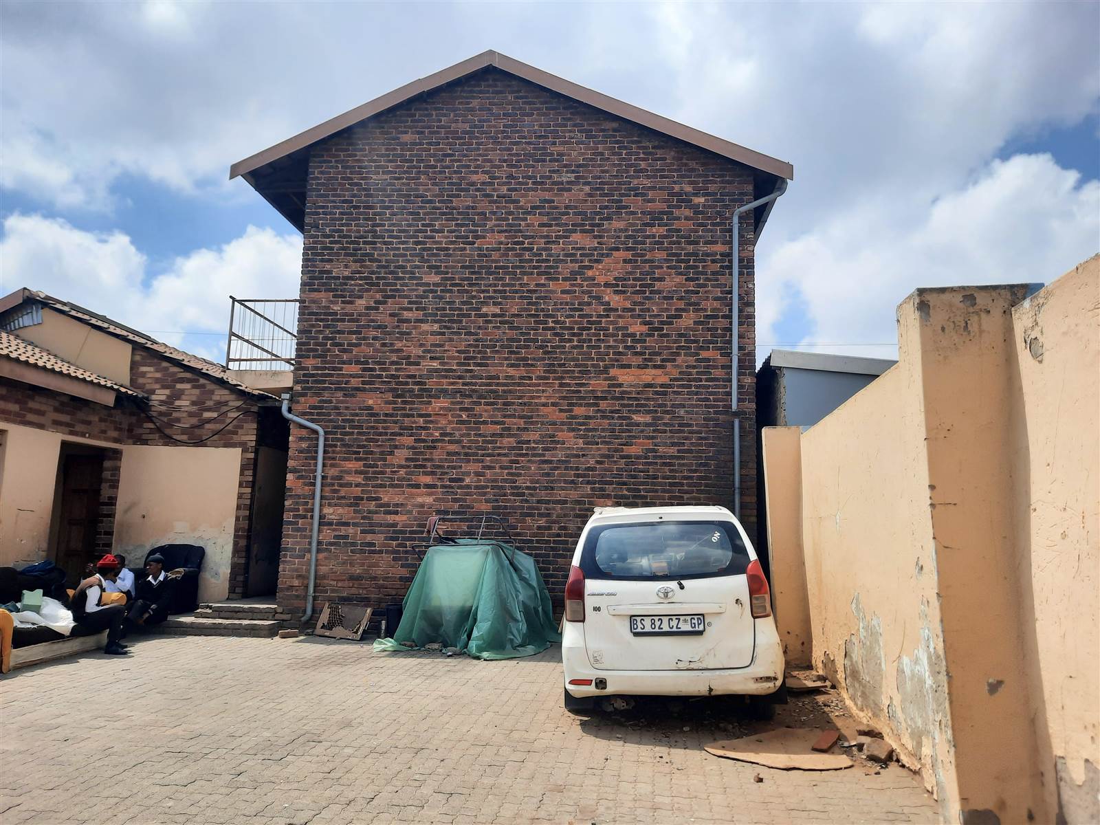 14 Bed House in Tembisa photo number 2
