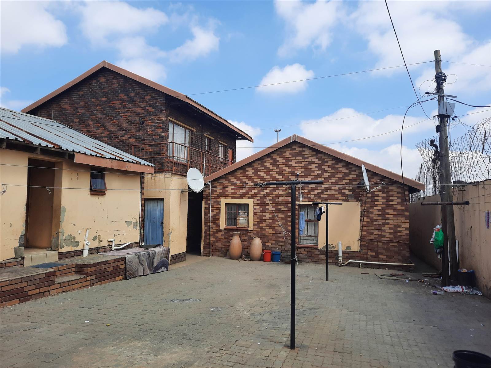 14 Bed House in Tembisa photo number 5