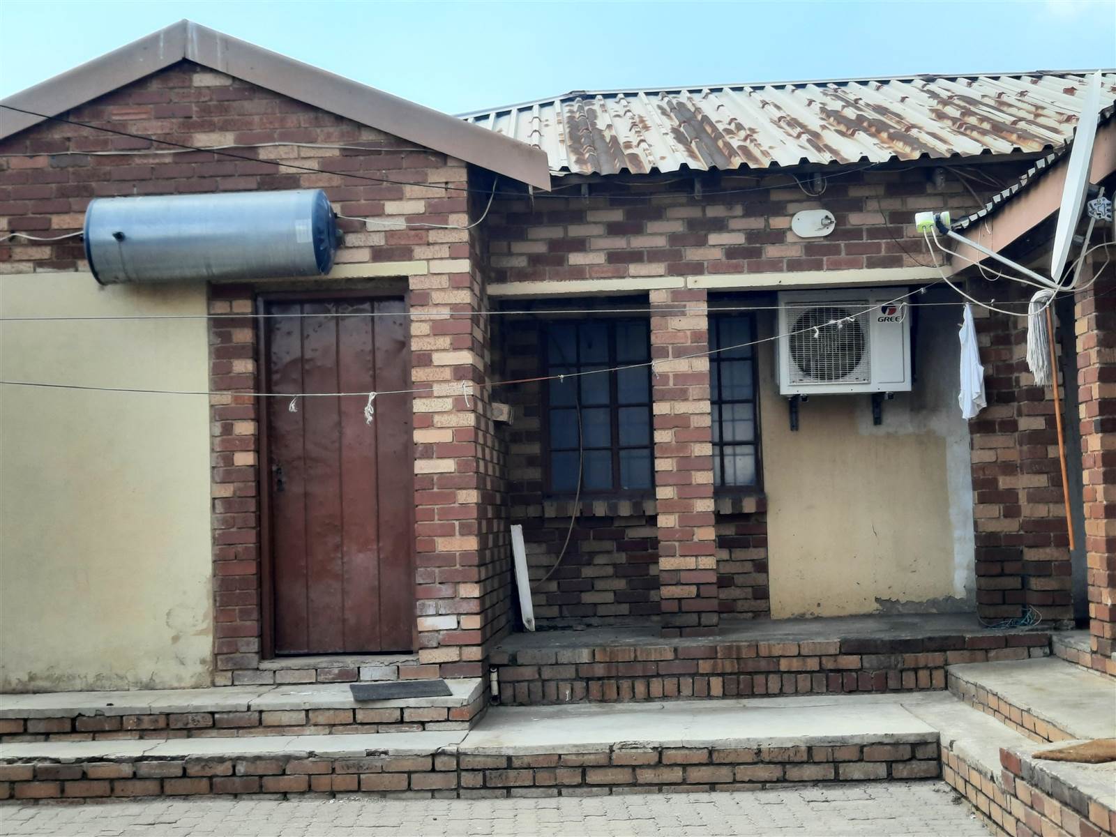 14 Bed House in Tembisa photo number 19
