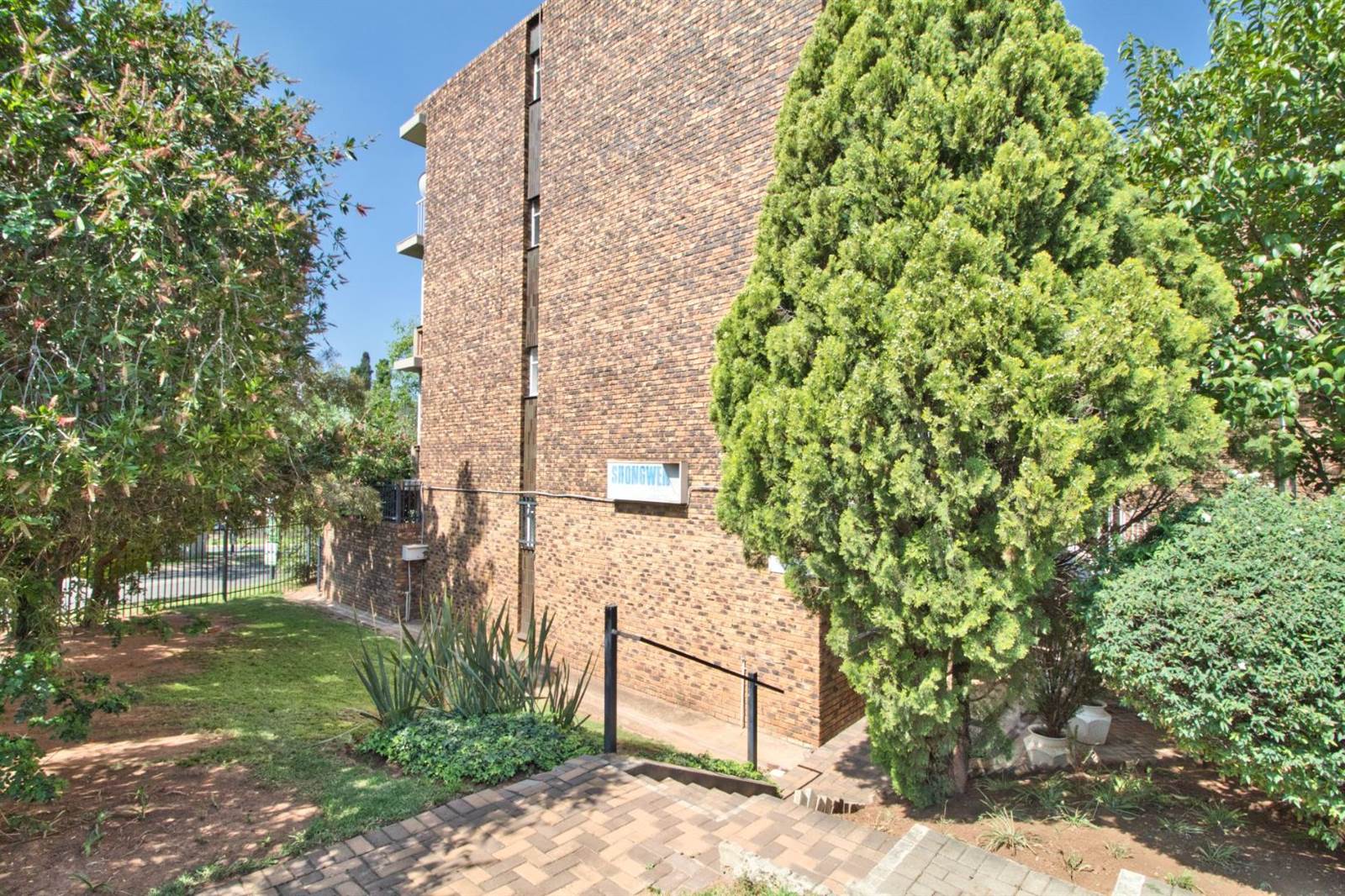 3 Bed Apartment in Groenkloof photo number 25