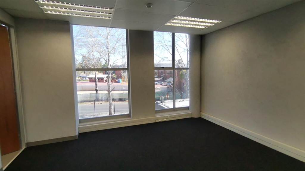 185  m² Commercial space in Bedfordview photo number 13