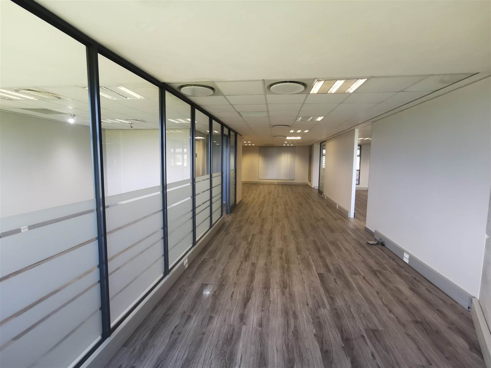 350  m² Commercial space in Umhlanga Ridge photo number 9