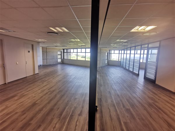 350  m² Commercial space in Umhlanga Ridge