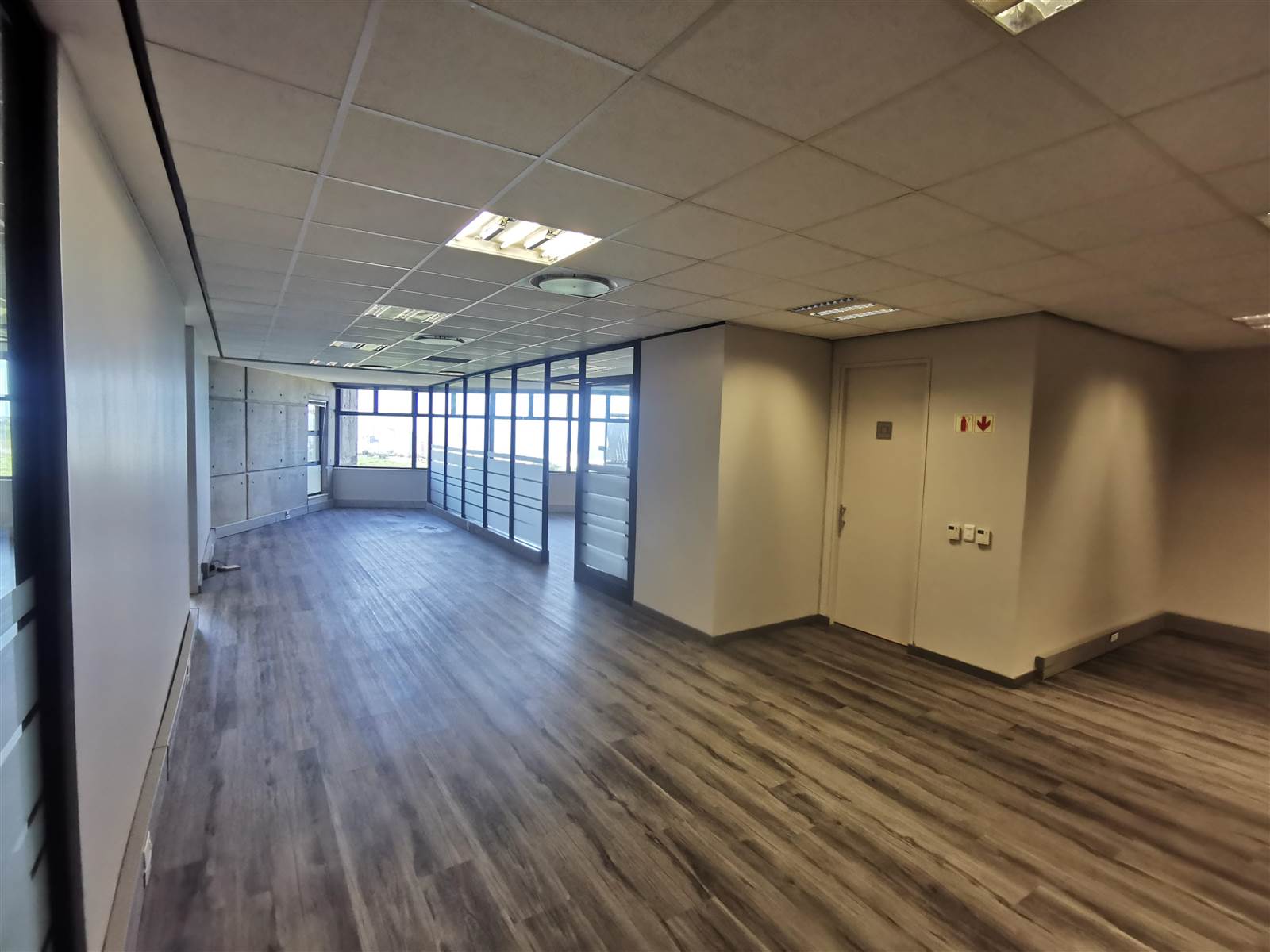 350  m² Commercial space in Umhlanga Ridge photo number 2