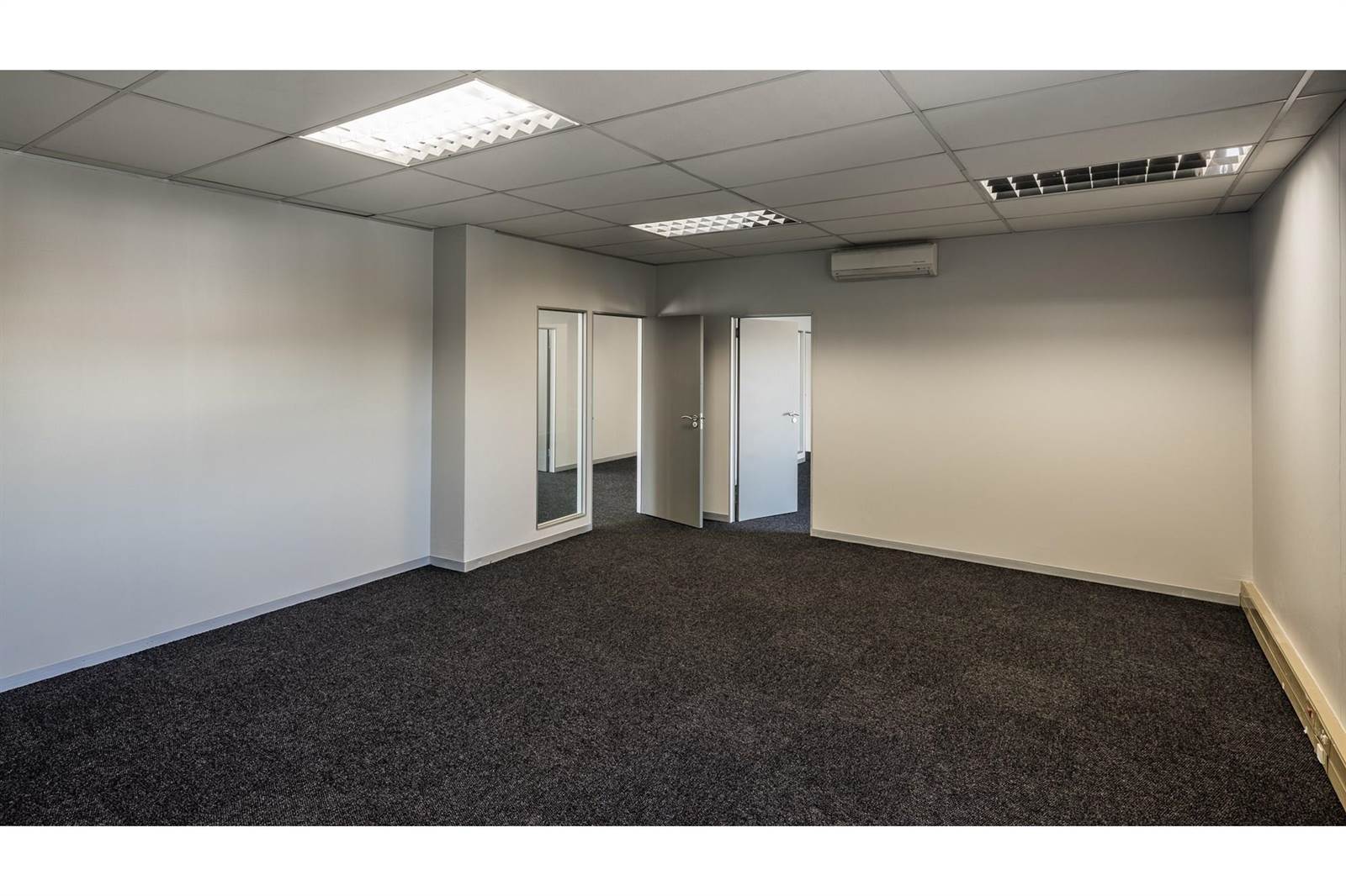 Commercial space in Sunninghill photo number 10