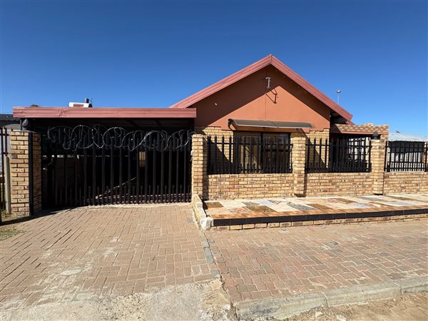 3 Bedroom House 3 Bedroom House