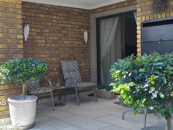 2 Bedroom Townhouse 2 Bedroom Townhouse