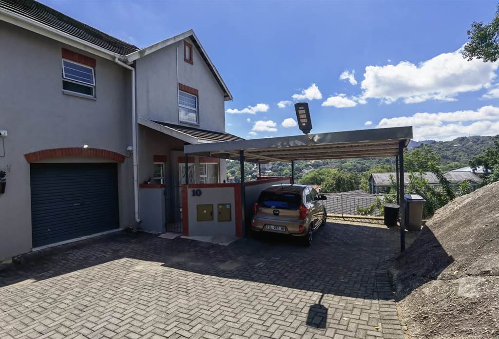 3 Bed Townhouse in Sonheuwel photo number 30