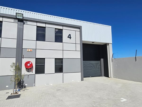 132  m² Industrial space