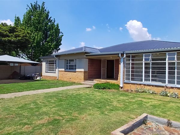 3 Bedroom House 3 Bedroom House