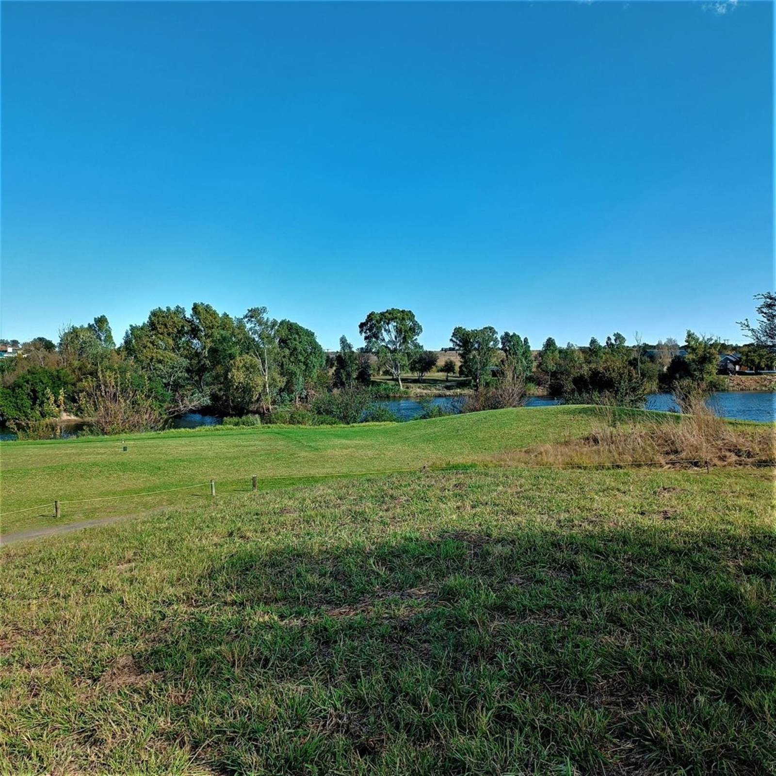 1087 m² Land available in Vaal de Grace Golf Estate photo number 4