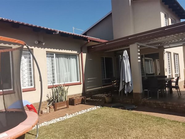 3 Bedroom Townhouse