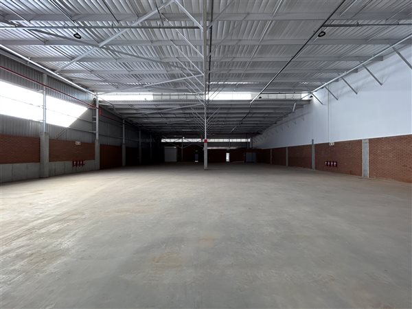 1 992  m² Industrial space