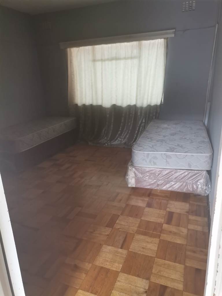 1.5 Bed Apartment in Pietermaritzburg Central photo number 10