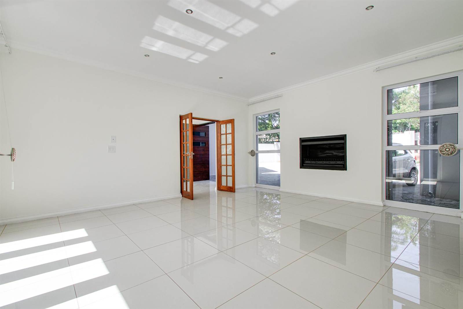 4 Bed House in Bryanston photo number 25