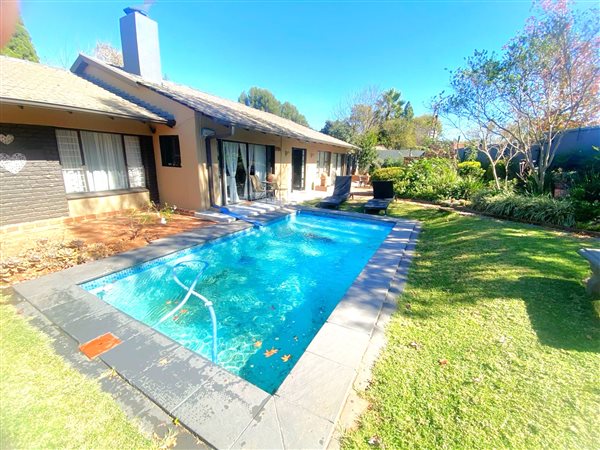 4 Bedroom House 4 Bedroom House