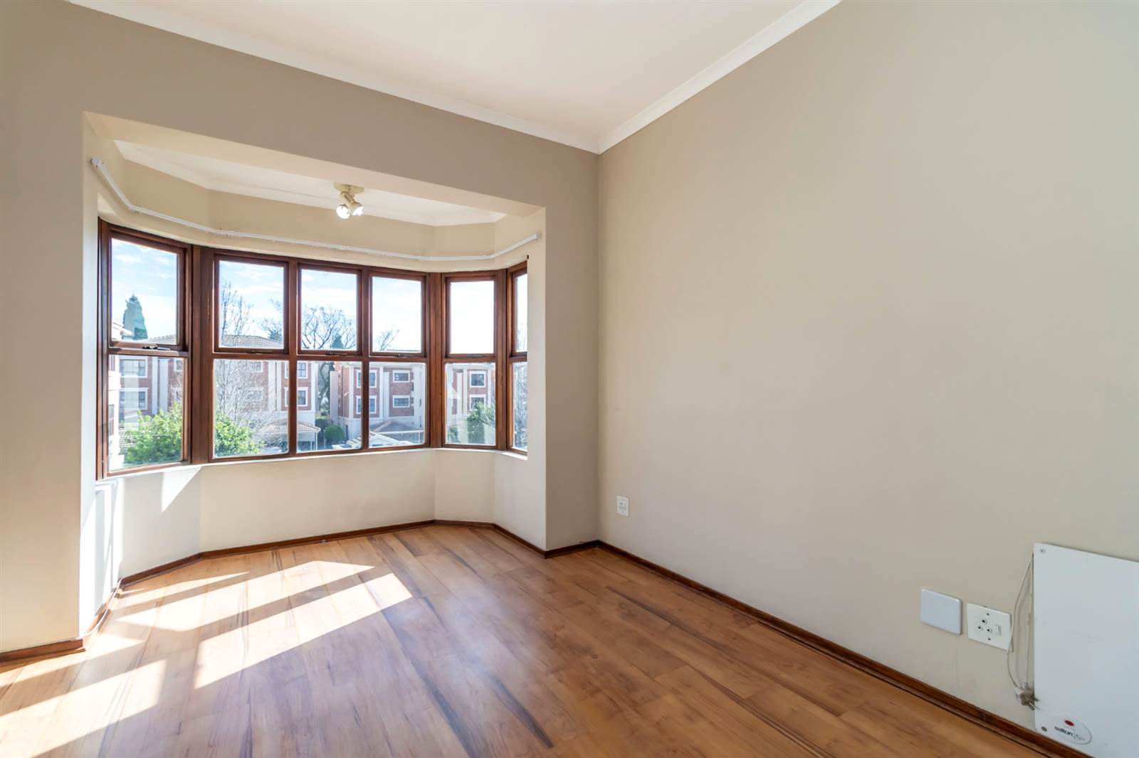 2 Bed Apartment in Bryanston East photo number 16