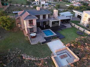 3 Bed House in Aqua Vista