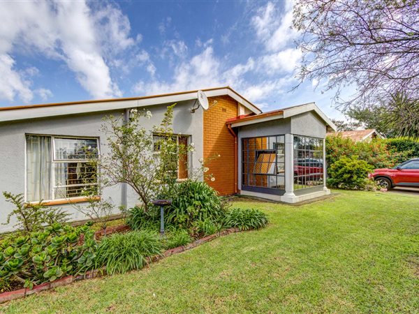 3 Bedroom House 3 Bedroom House