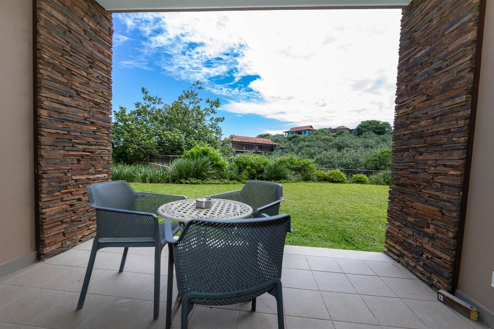 2 Bed Apartment in Zimbali Estate photo number 7