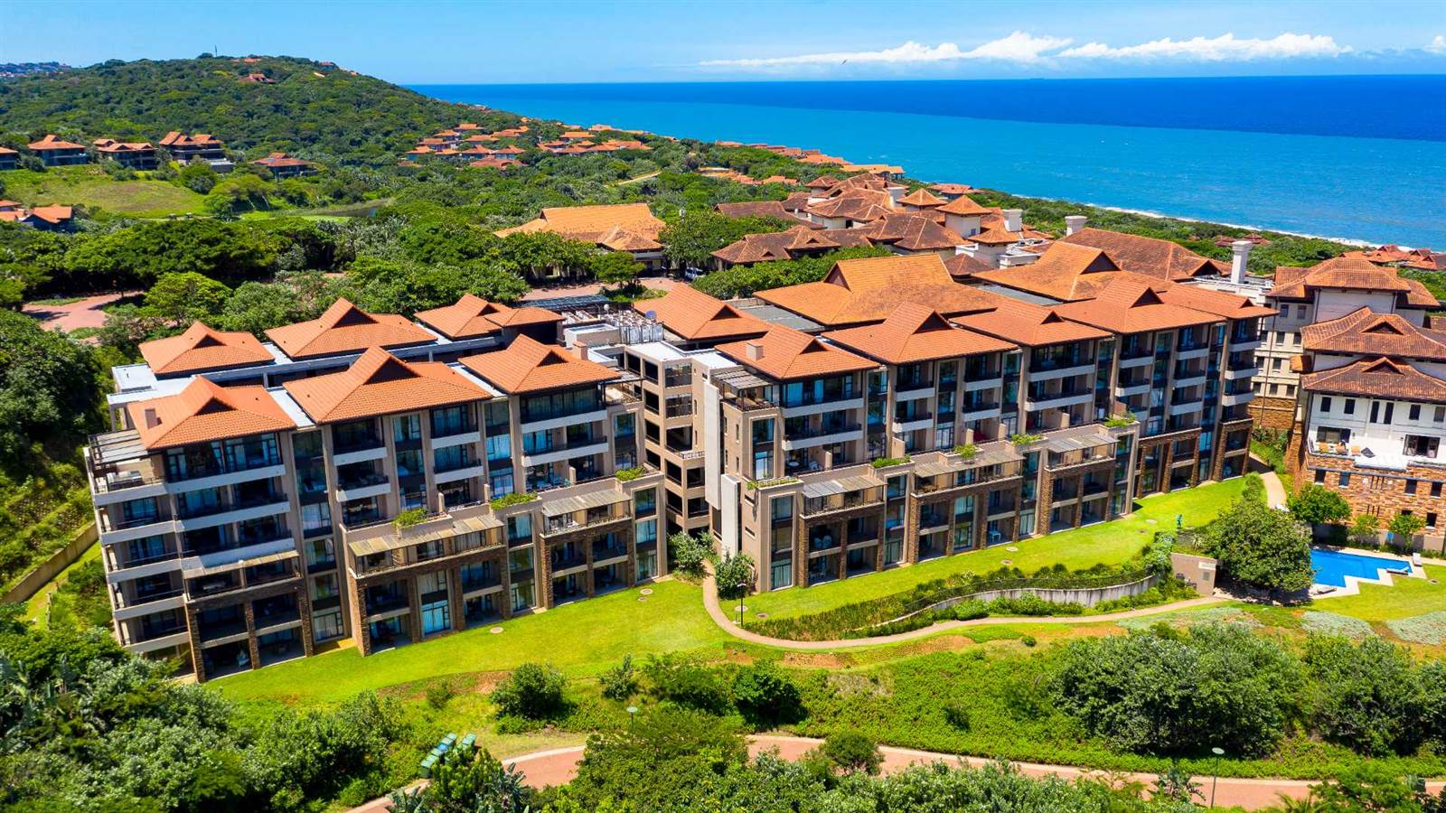 2 Bed Apartment in Zimbali Estate photo number 8