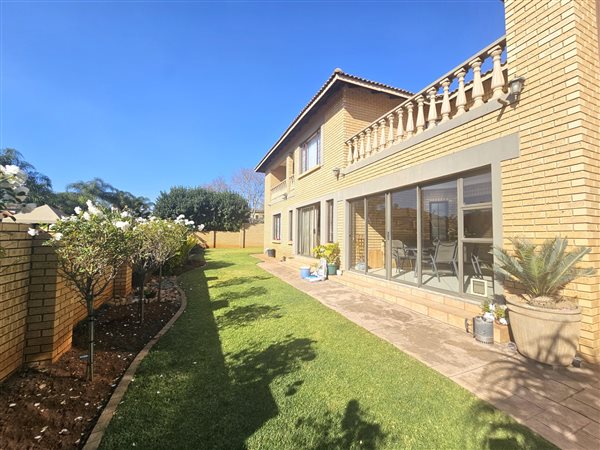 4 Bedroom House 4 Bedroom House