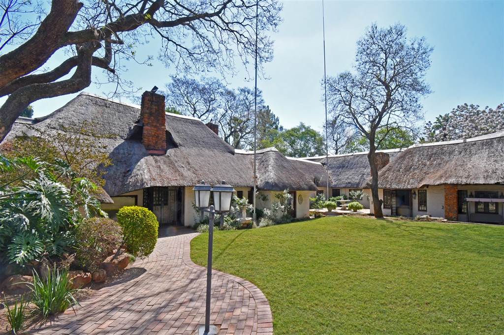 5 Bedroom House 5 Bedroom House