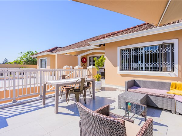 3 Bedroom Townhouse 3 Bedroom Townhouse