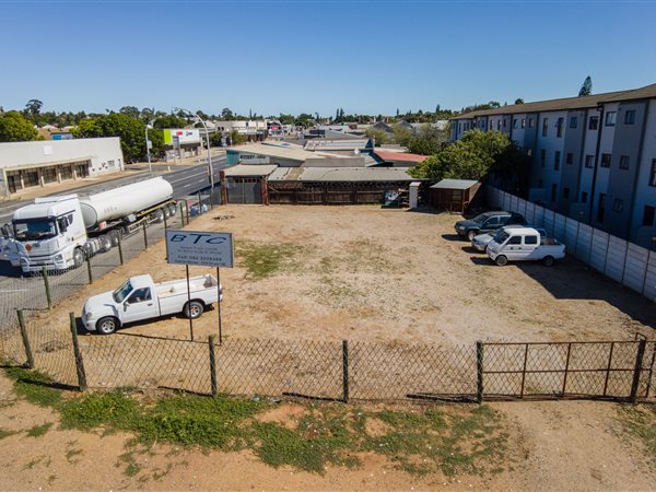 770 m² Land available in Moorreesburg