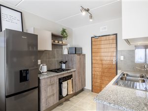 2 Bed Apartment in Suiderberg
