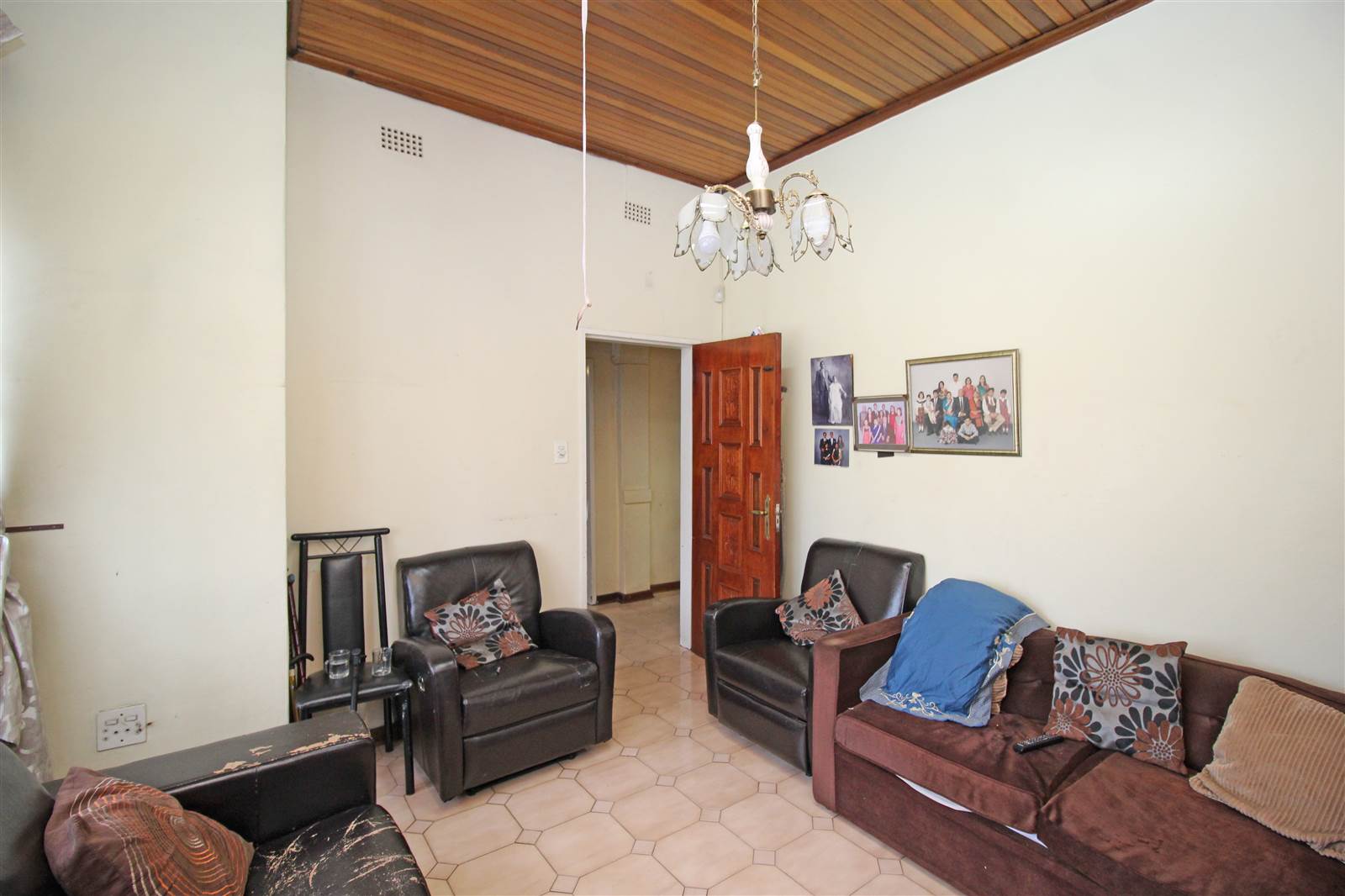 10 Bed House in Fordsburg photo number 12