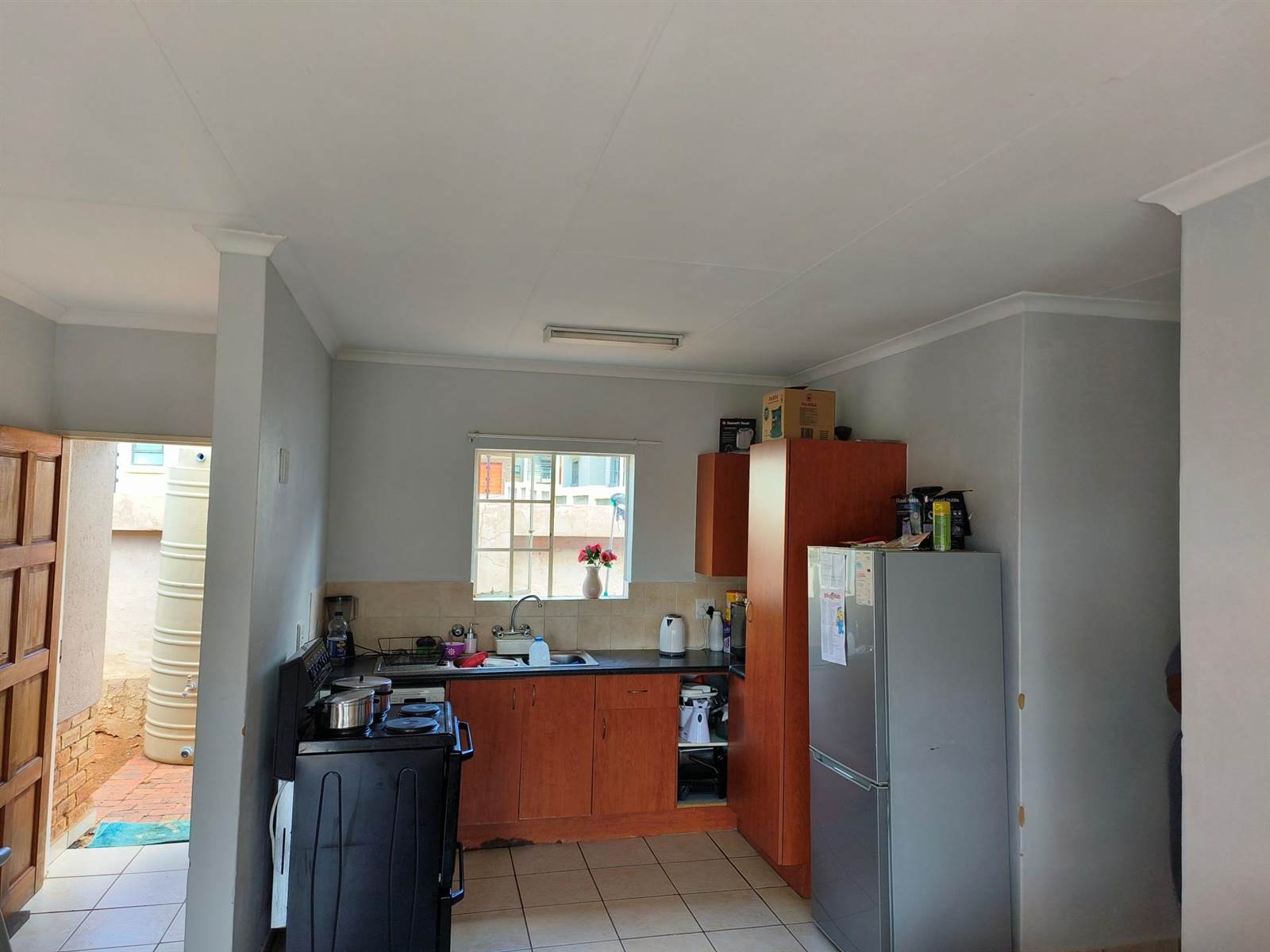 3 Bed Townhouse in Magaliesberg Country Estate photo number 13