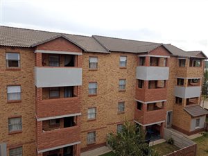 2 Bed Apartment in Heuweloord