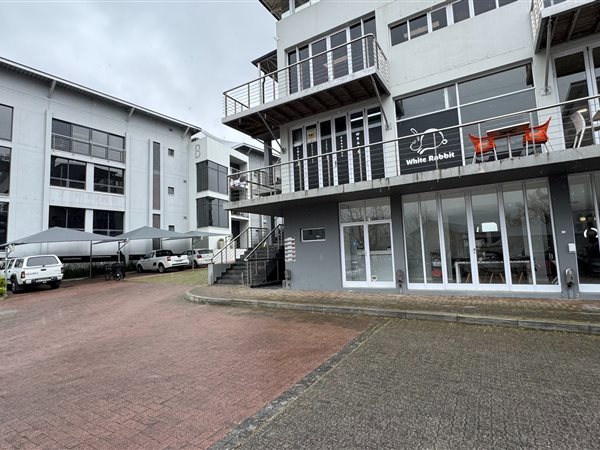 75  m² Commercial space