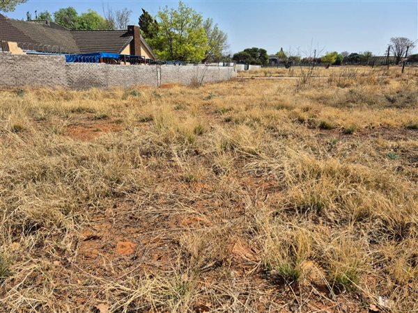 405 m² Land
