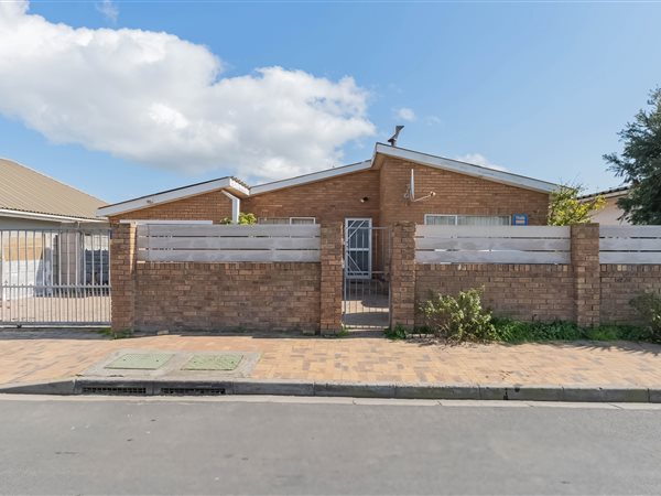 3 Bedroom House 3 Bedroom House
