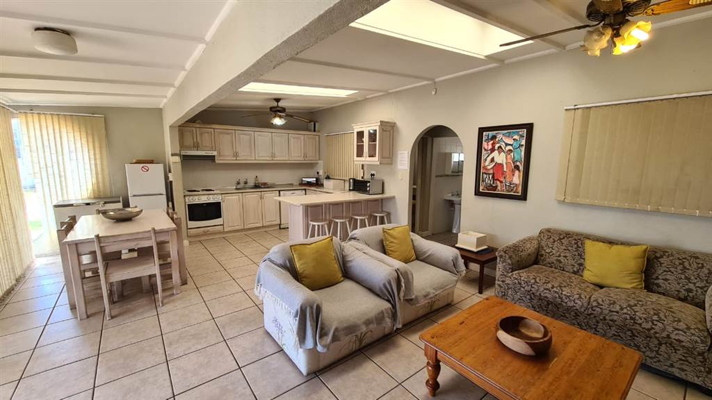 3 Bed House in Gordons Bay Central photo number 5
