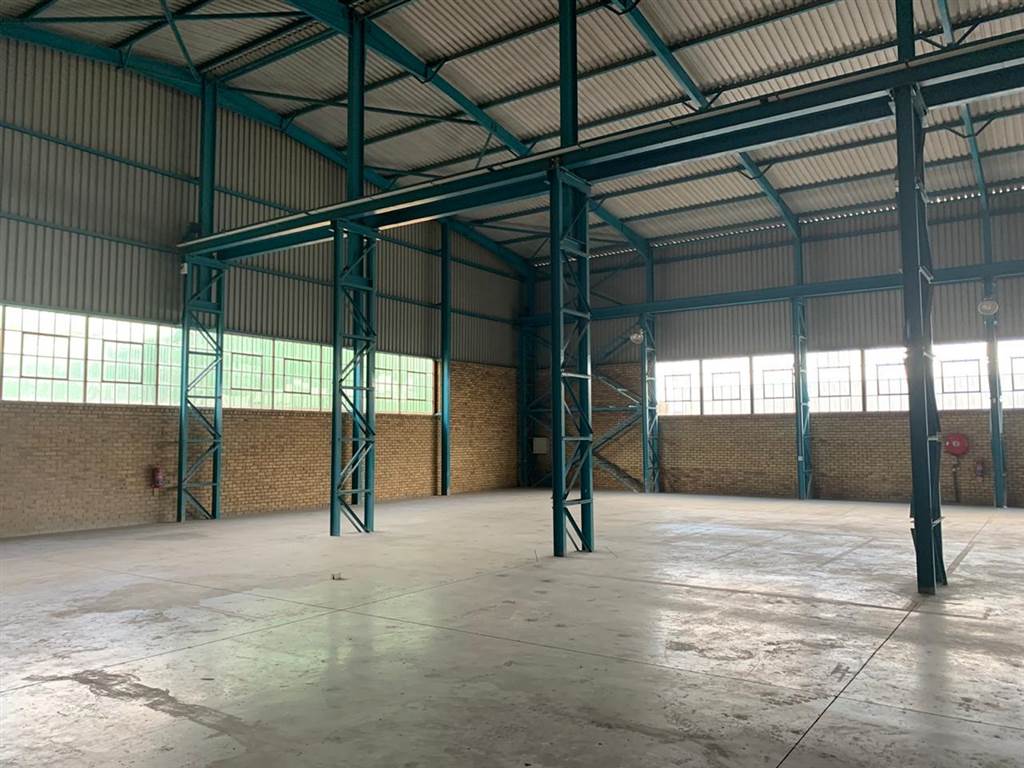 2200  m² Industrial space in Anderbolt photo number 9