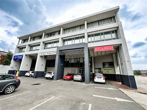 716  m² Commercial space in Blackheath