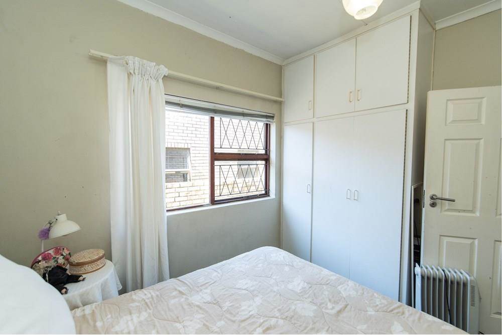 2 Bed Townhouse in Newton Park photo number 22